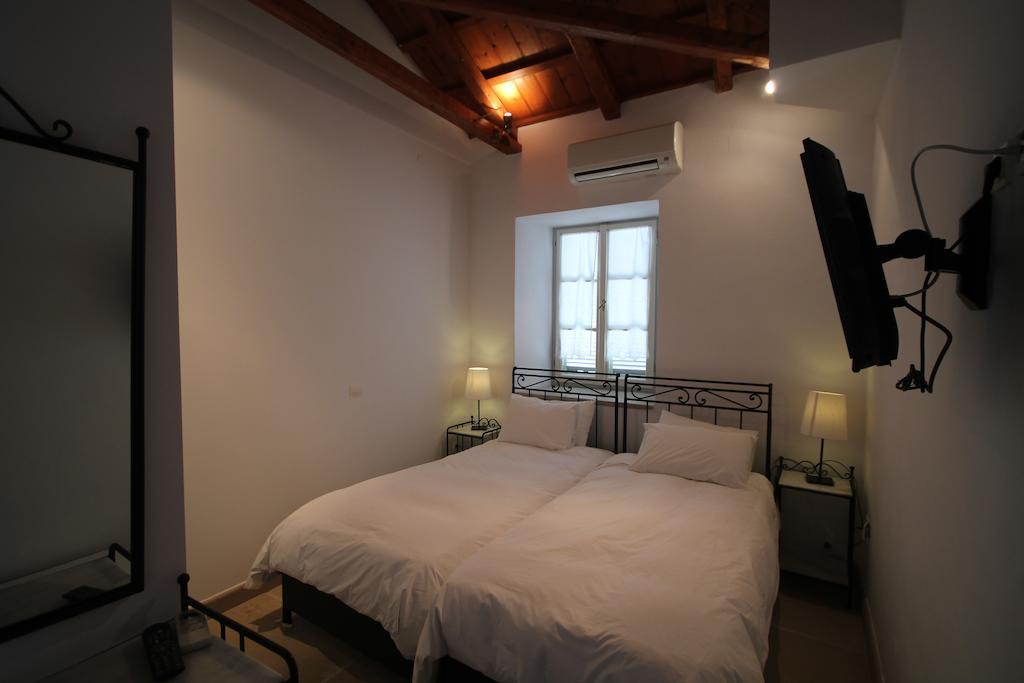 Guesthouse Alexandra Идра Экстерьер фото
