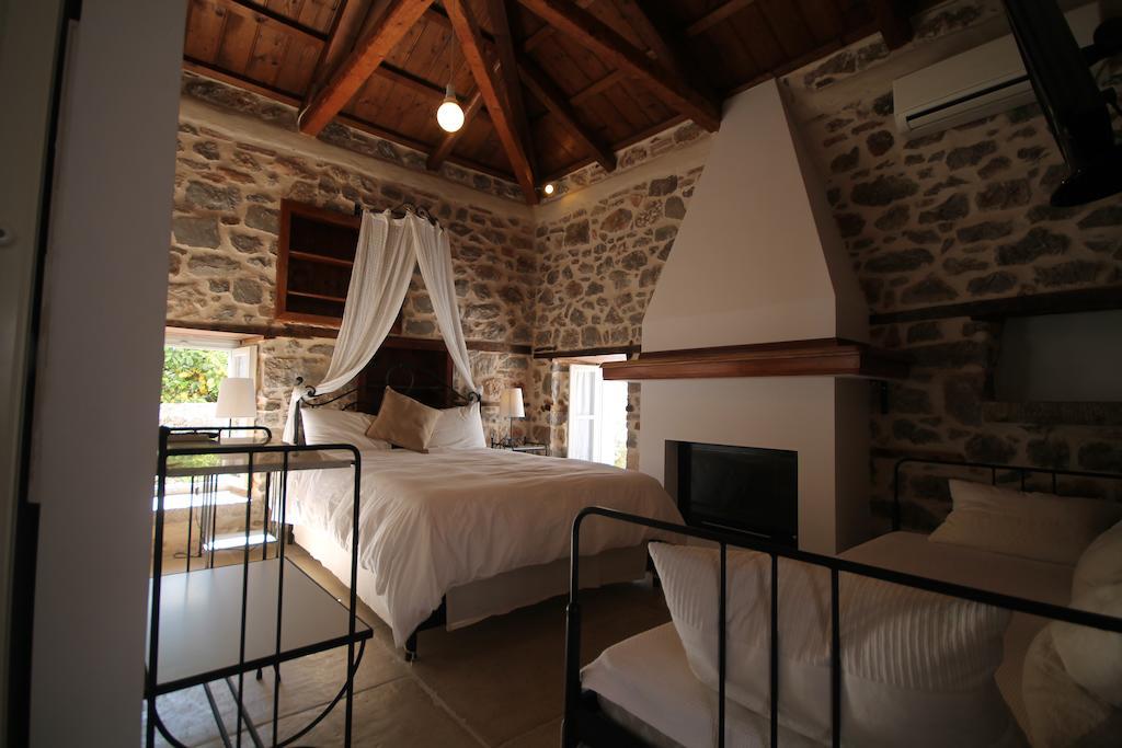 Guesthouse Alexandra Идра Экстерьер фото