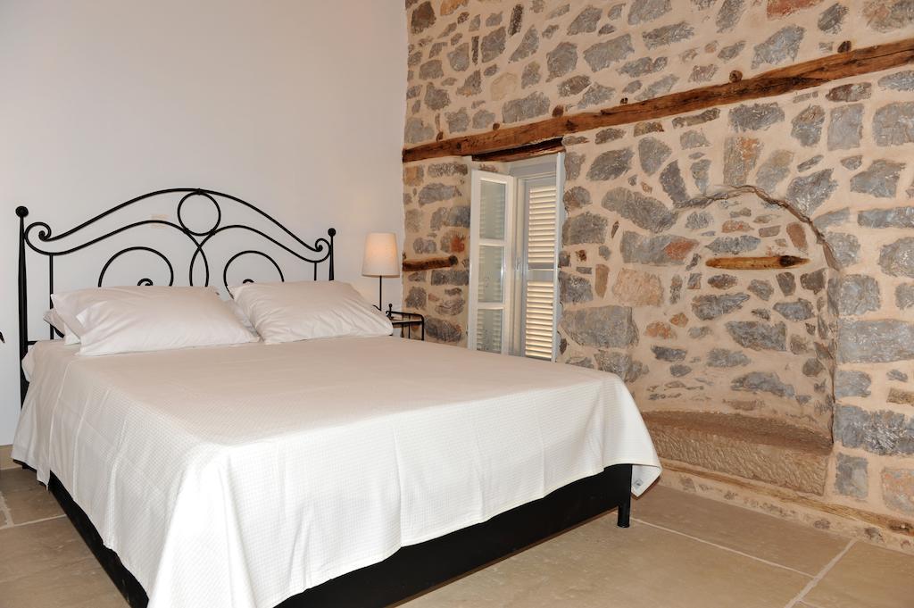 Guesthouse Alexandra Идра Экстерьер фото